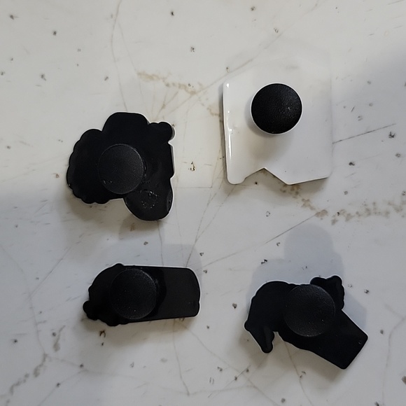 NEW 4pc food croc charms - Picture 3 of 3